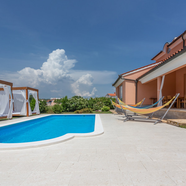 Villa Mirna, Villa Mirna - modern villa with swimming pool in Medulin, Croatia Medulin