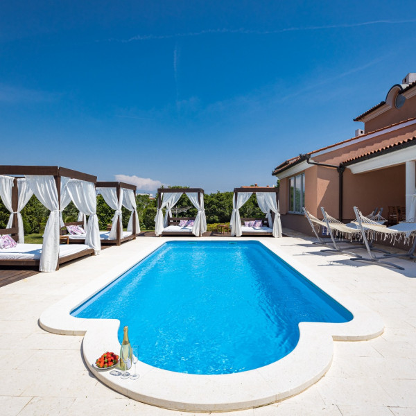 Villa Mirna, Villa Mirna - modern villa with swimming pool in Medulin, Croatia Medulin